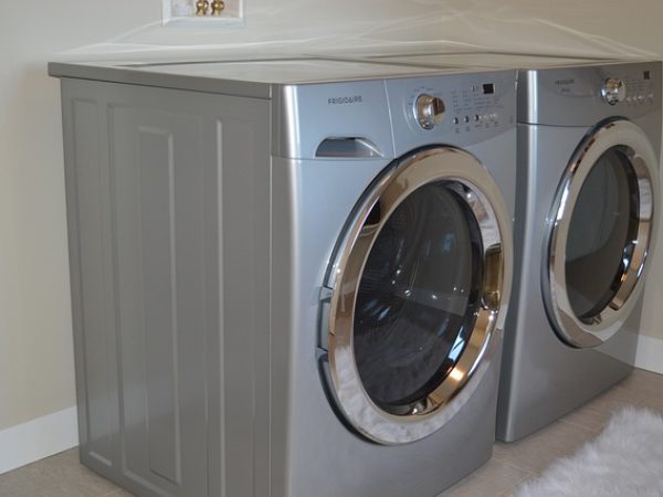 washing-machine-1078918_640
